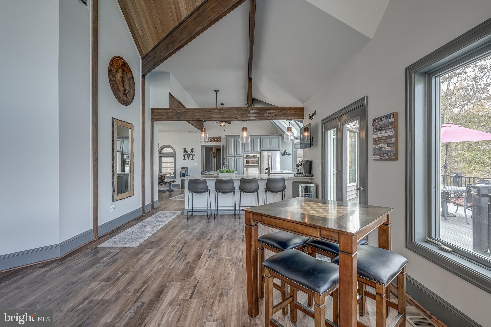 CATS PAW COVE - Residential