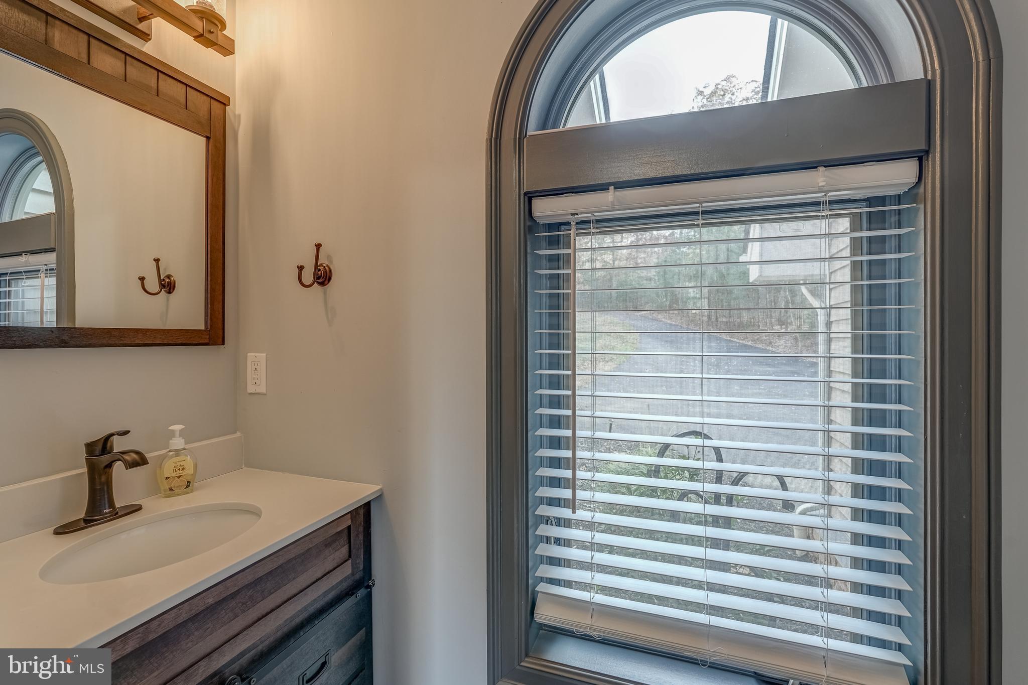 CATS PAW COVE - Residential