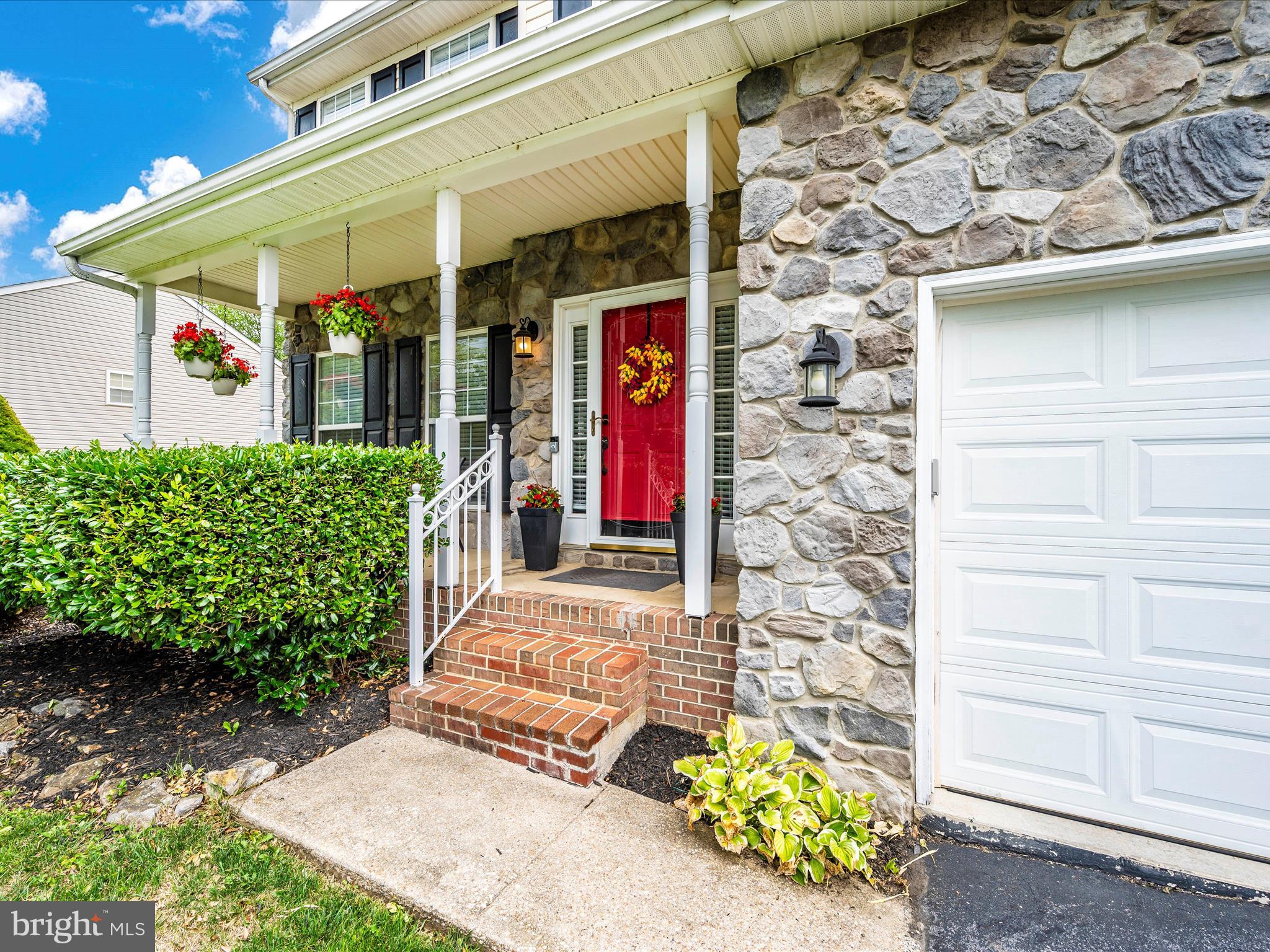 LAUREL RIDGE - Residential