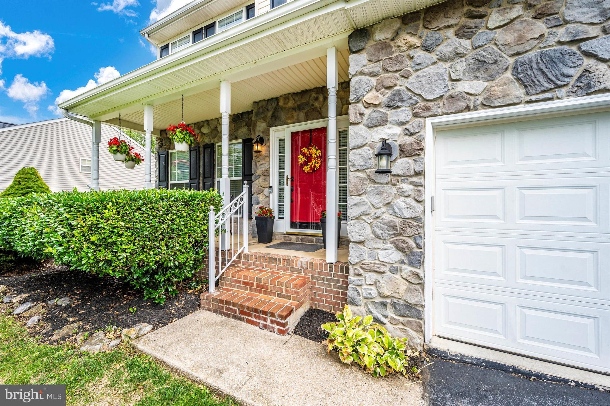 LAUREL RIDGE - Residential