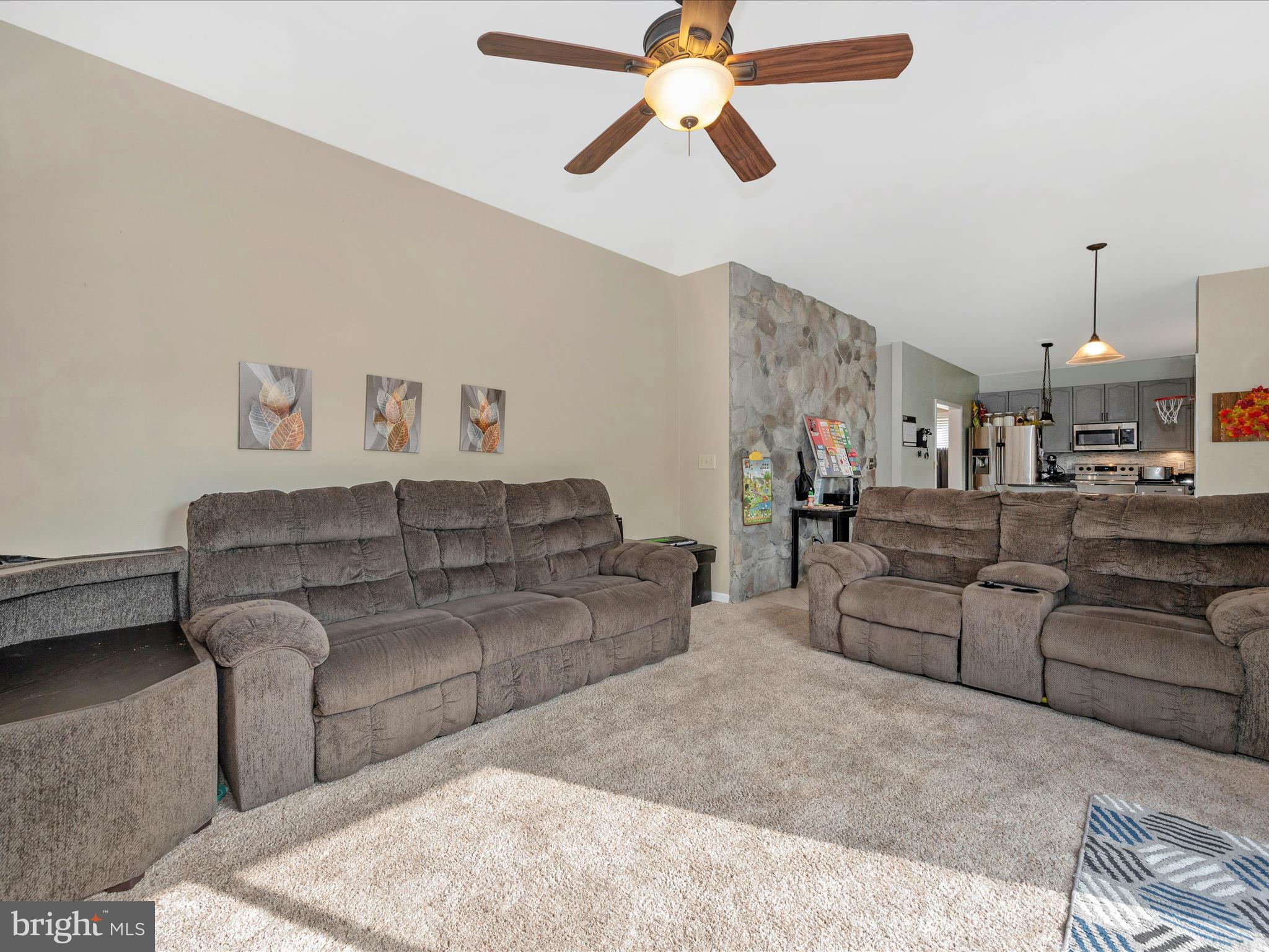 LAUREL RIDGE - Residential