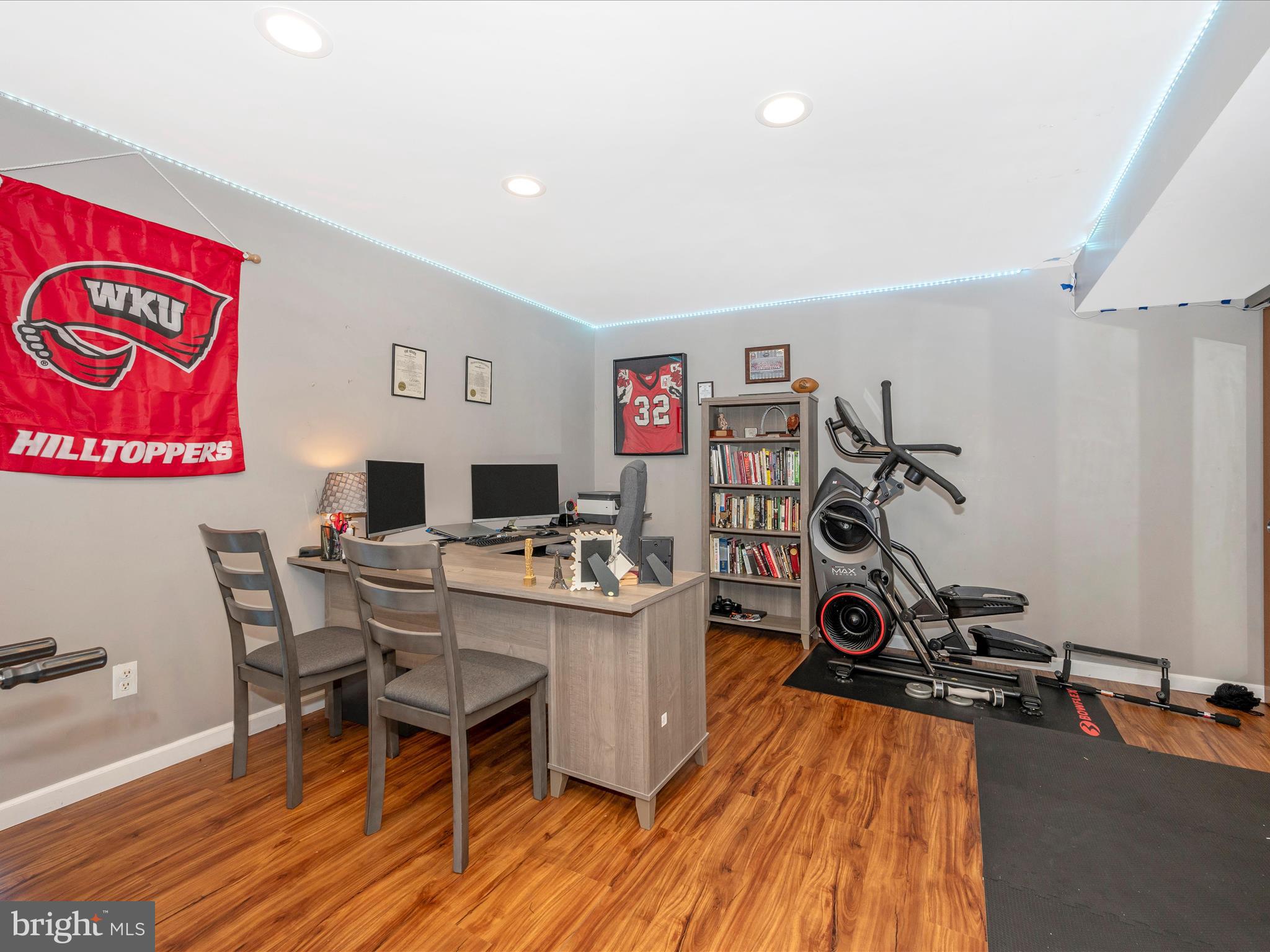 LAUREL RIDGE - Residential