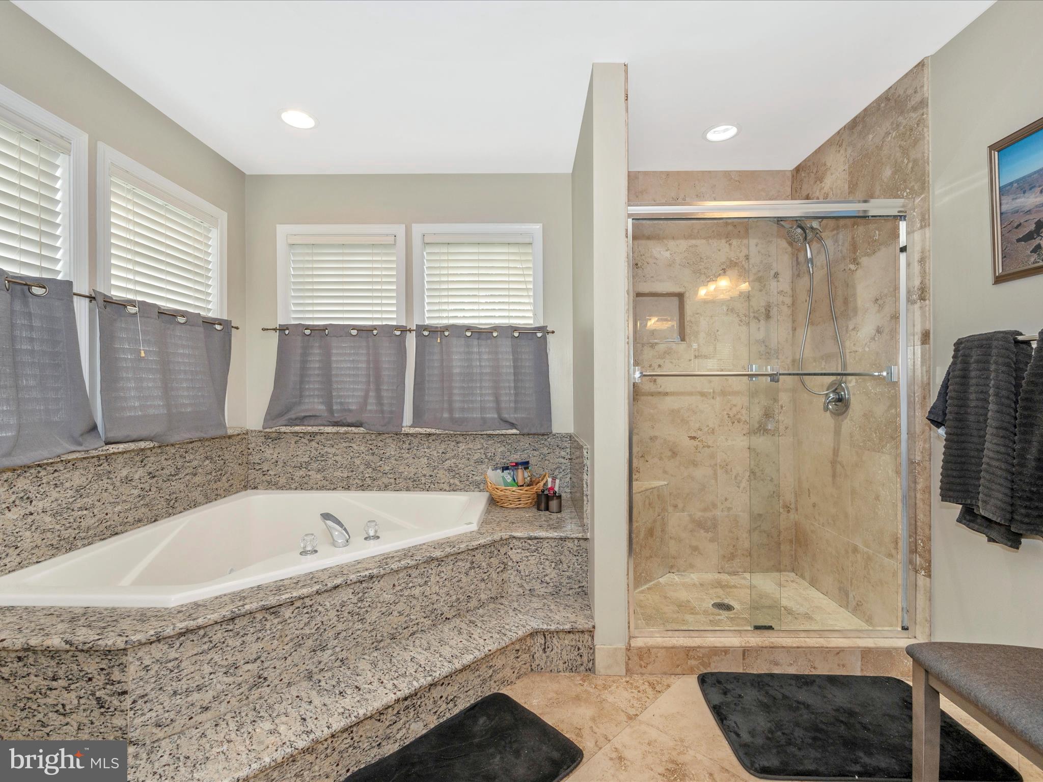 LAUREL RIDGE - Residential