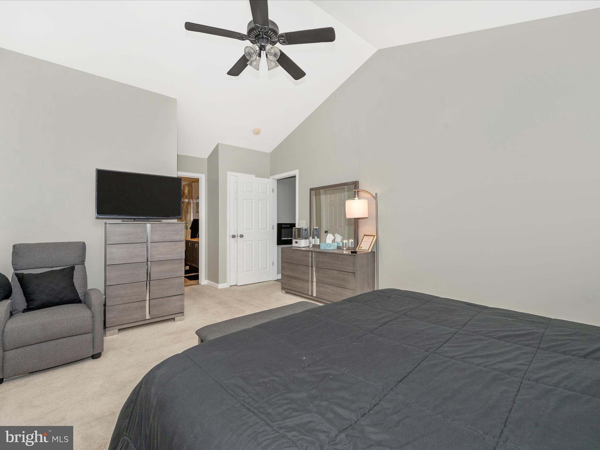 LAUREL RIDGE - Residential