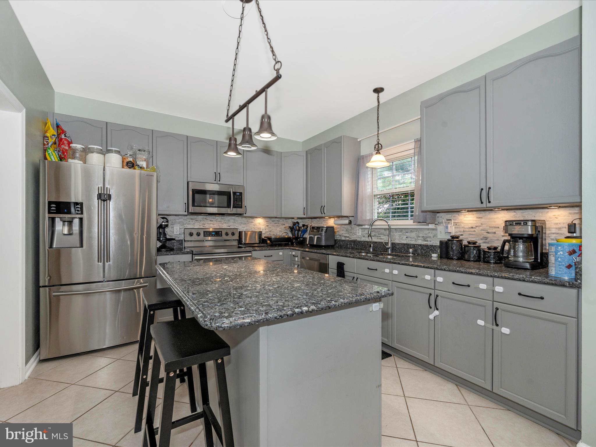 LAUREL RIDGE - Residential