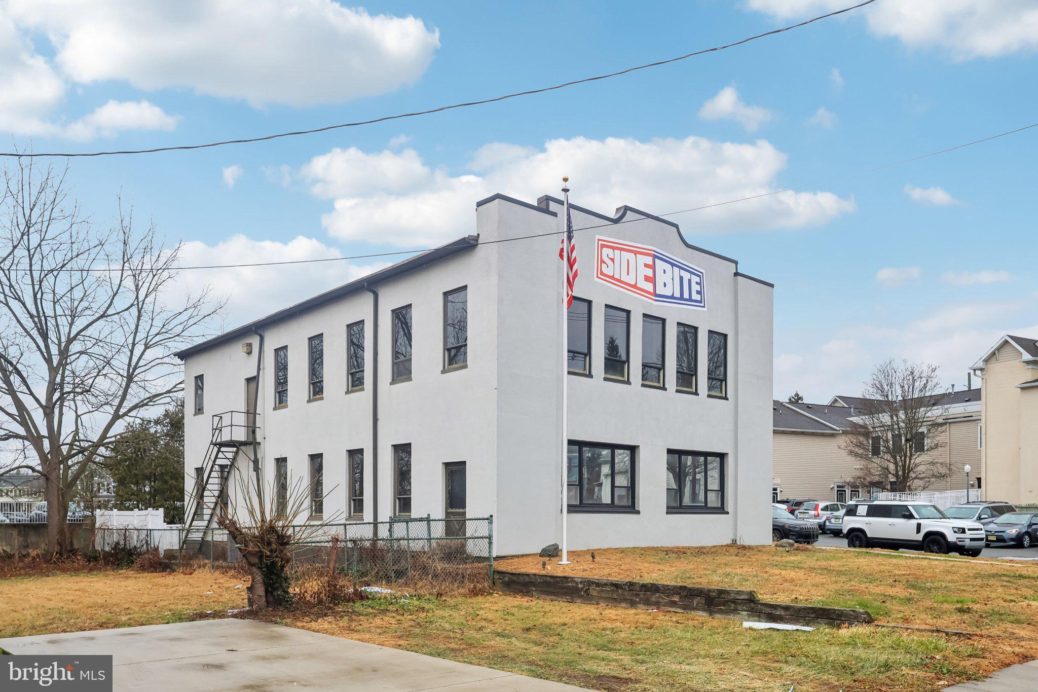 2595 YARDVILLE HAMILTON SQUARE ROAD