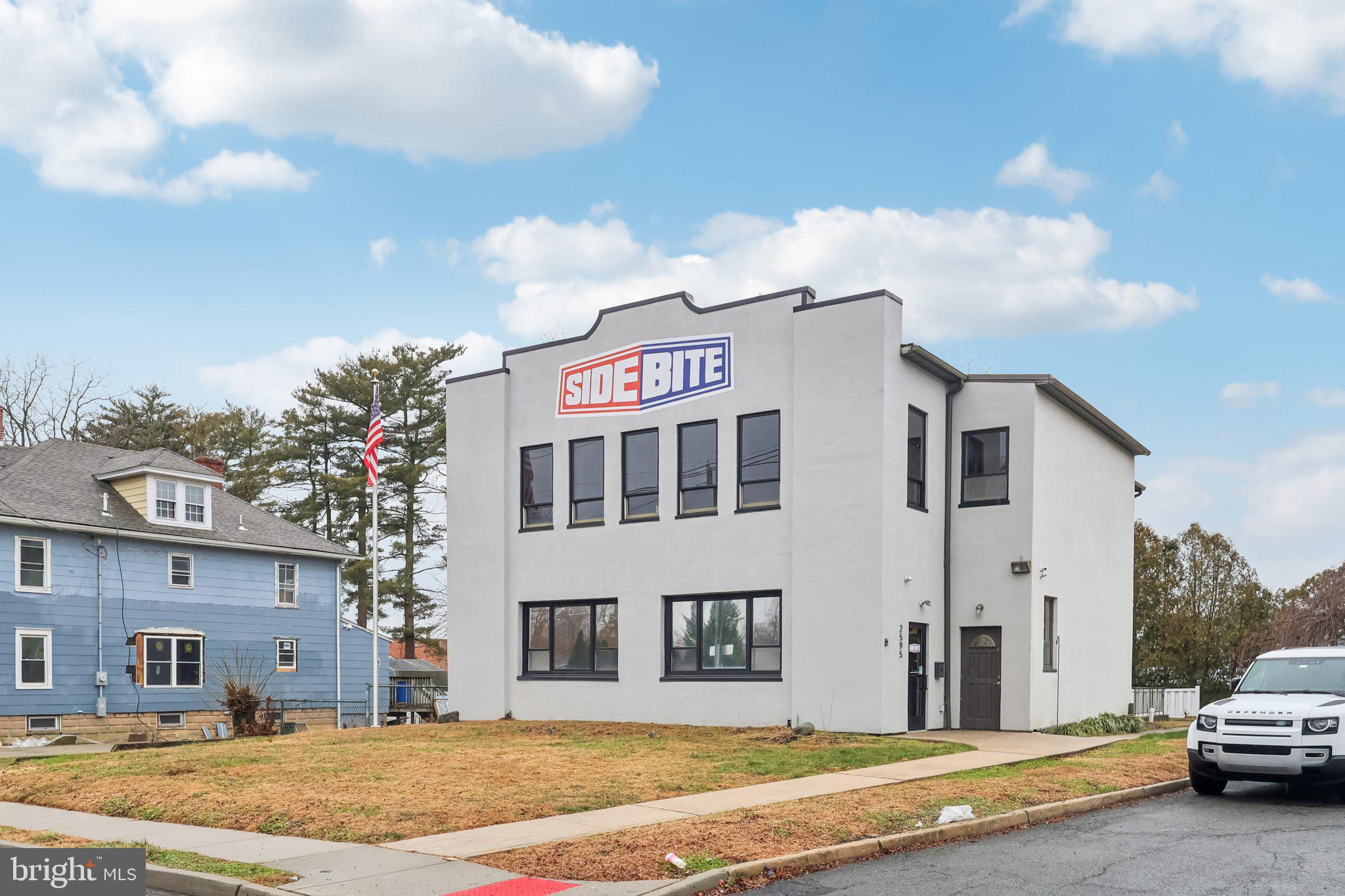 2595 YARDVILLE HAMILTON SQUARE ROAD