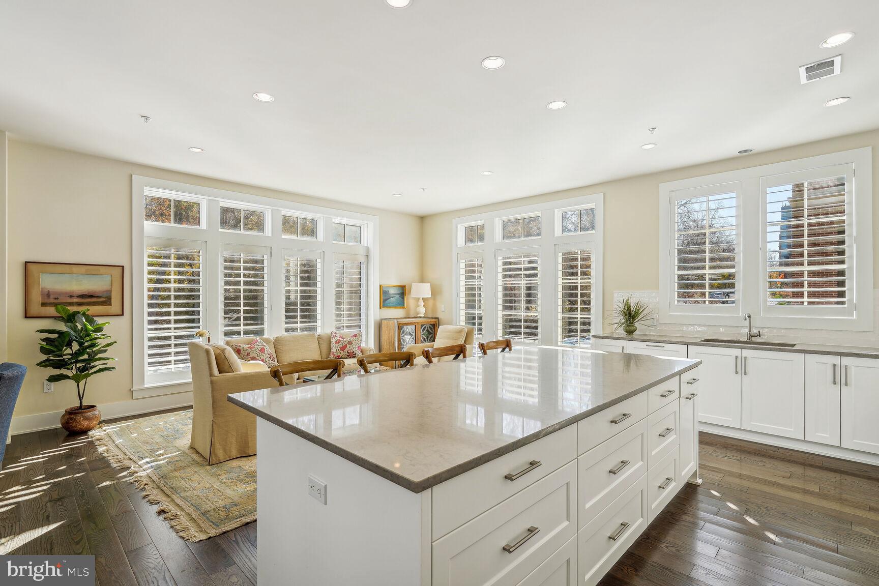 THE BROWNSTONES AT CHEVY CHASE LAKE - Residential