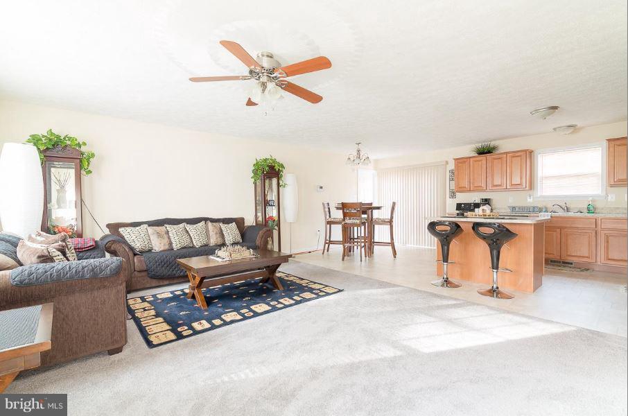 GOLDEN BEACH - Residential