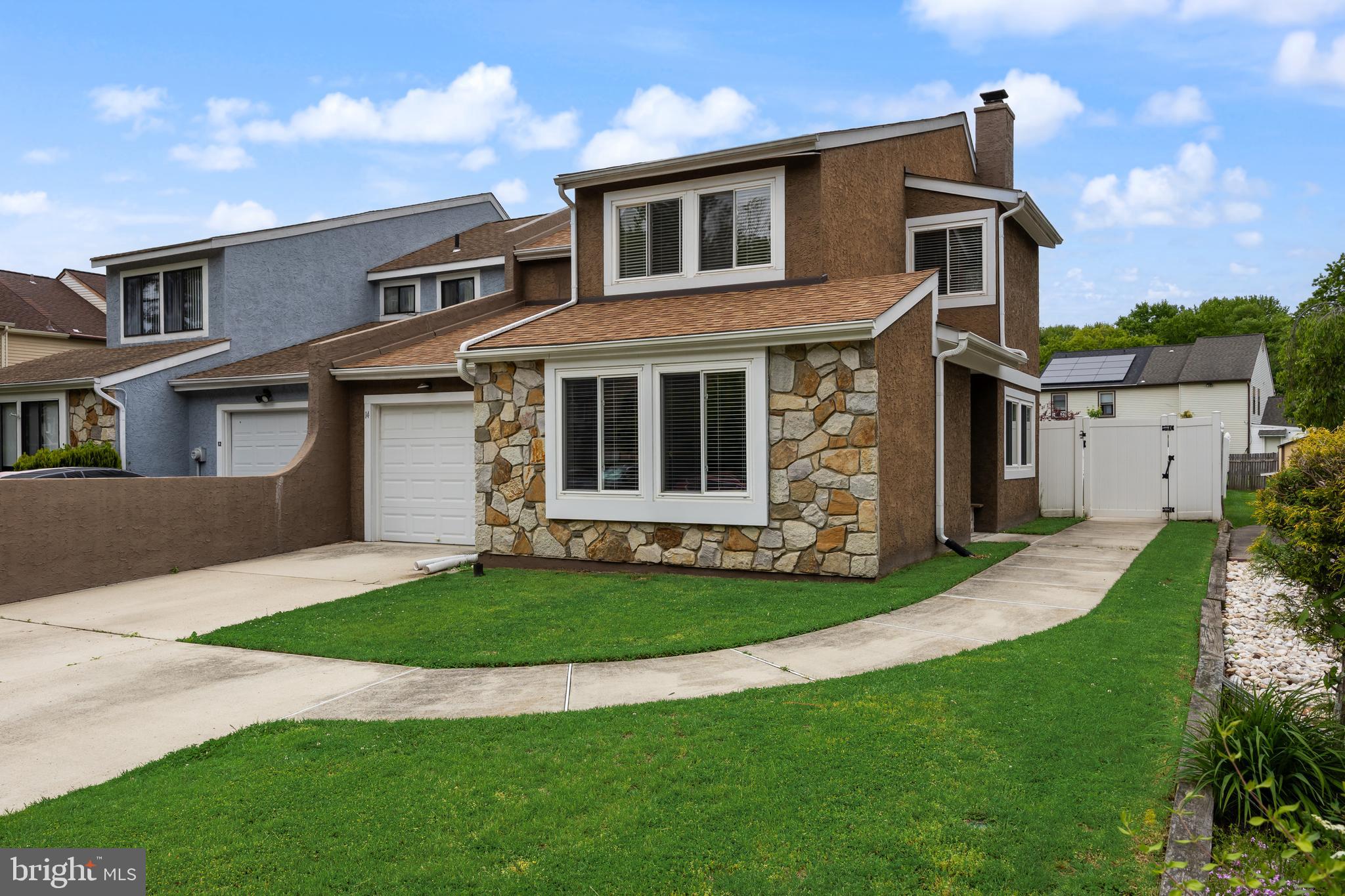 14 PEREGRINE DRIVE