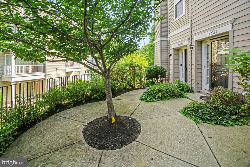 Luxury End unit Condo with Garage,  large size rooms. Living room with theatrical lighting, Modern kitchen with pantry. Gas fireplace. 2 bedrooms and 2 full baths. Owner suite with luxury bath, tub and shower. great patio. easy access to all major roads and golf course. Water heater 2 months old.