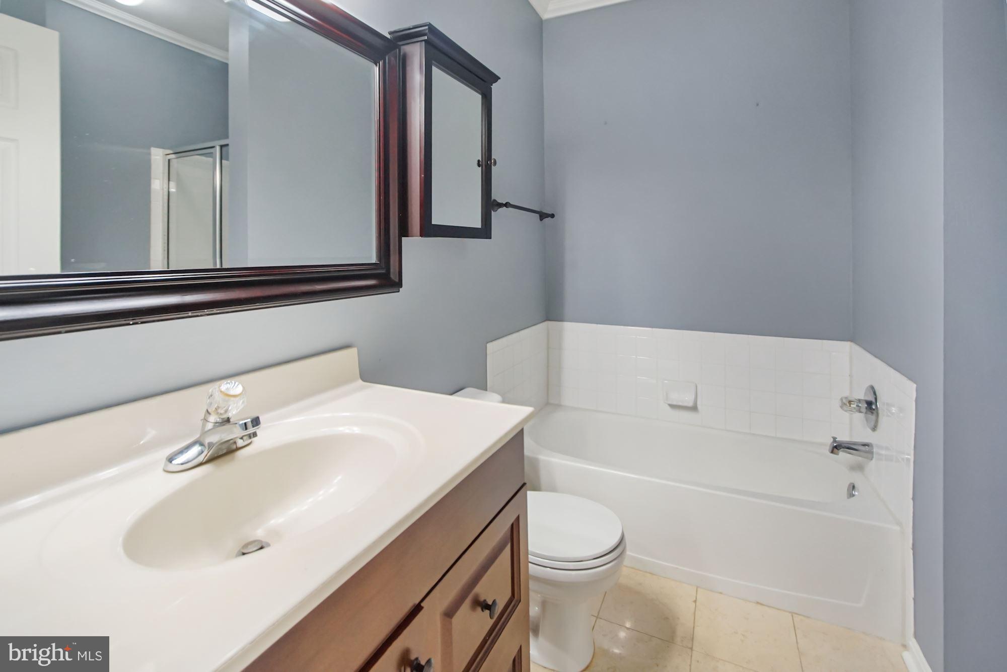 HAMPSHIRE HALL CONDO - Residential