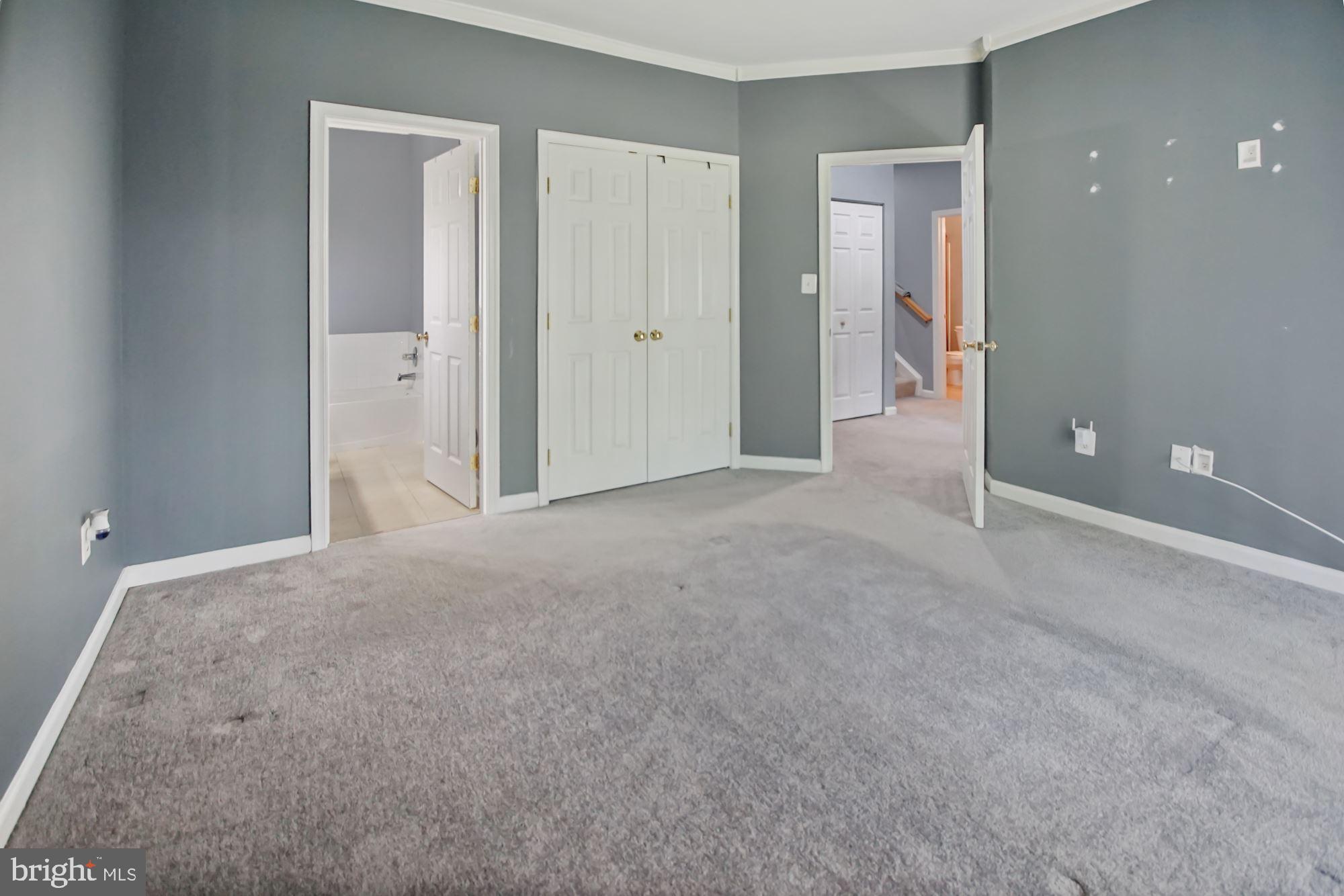 HAMPSHIRE HALL CONDO - Residential