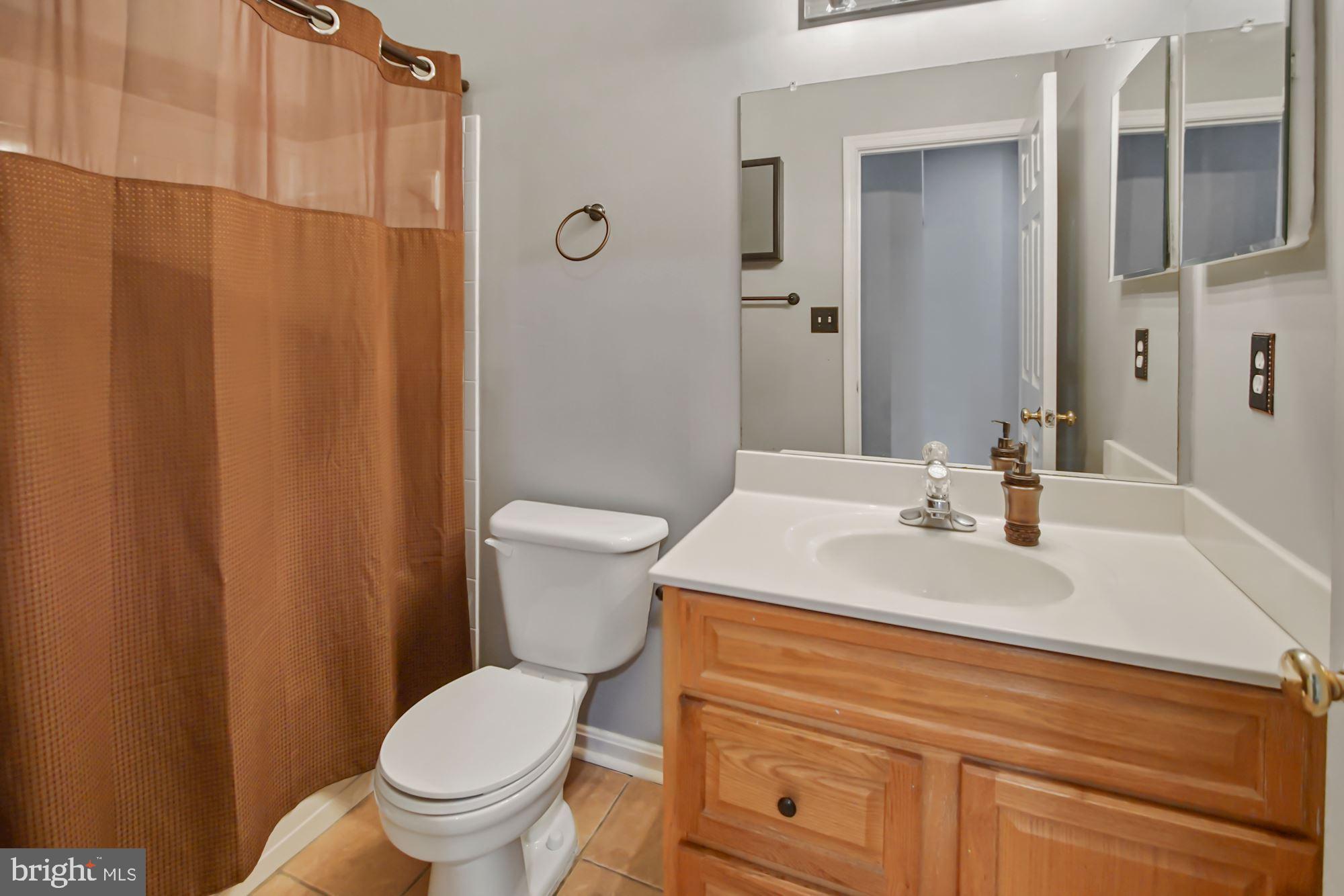 HAMPSHIRE HALL CONDO - Residential