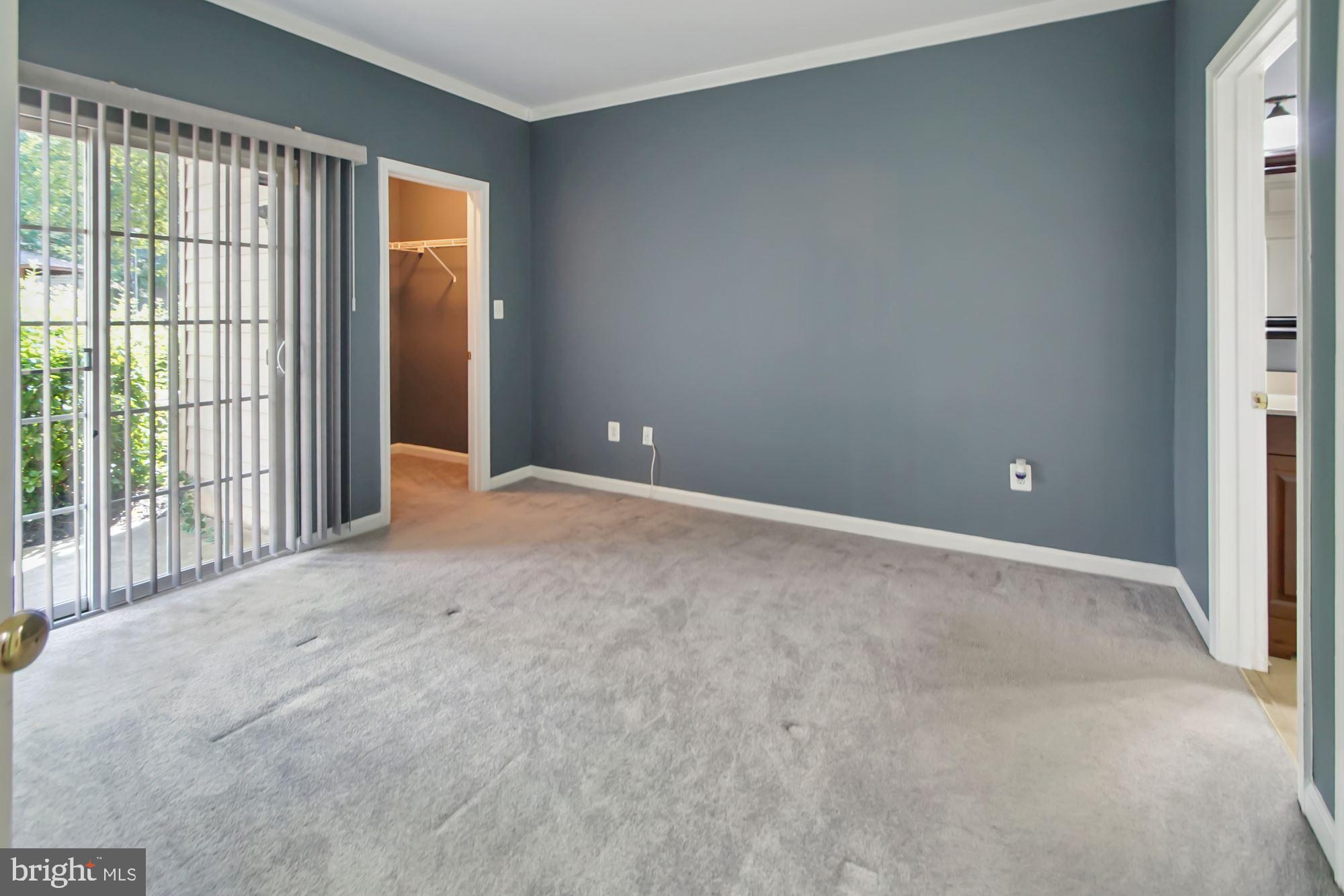 HAMPSHIRE HALL CONDO - Residential