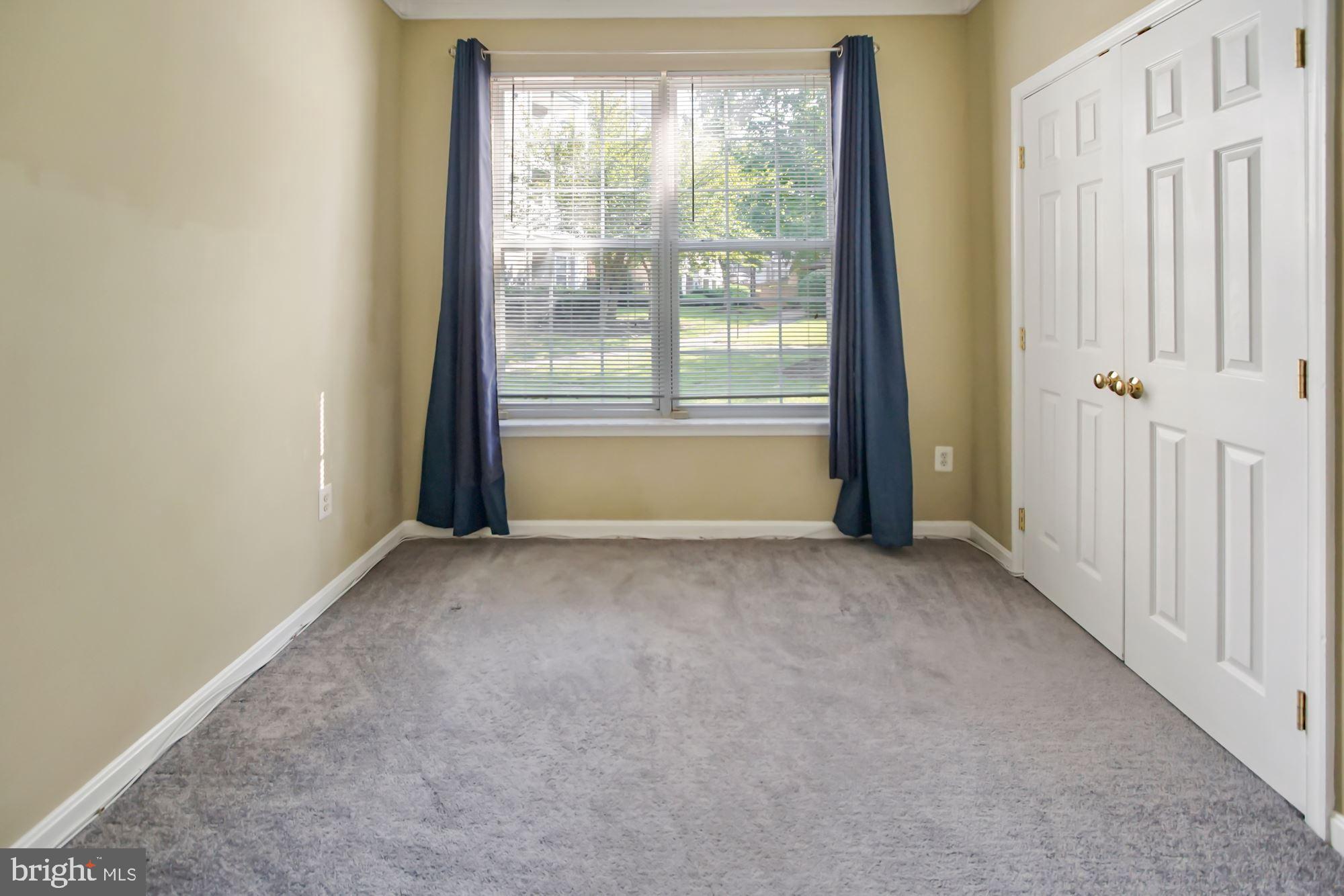 HAMPSHIRE HALL CONDO - Residential