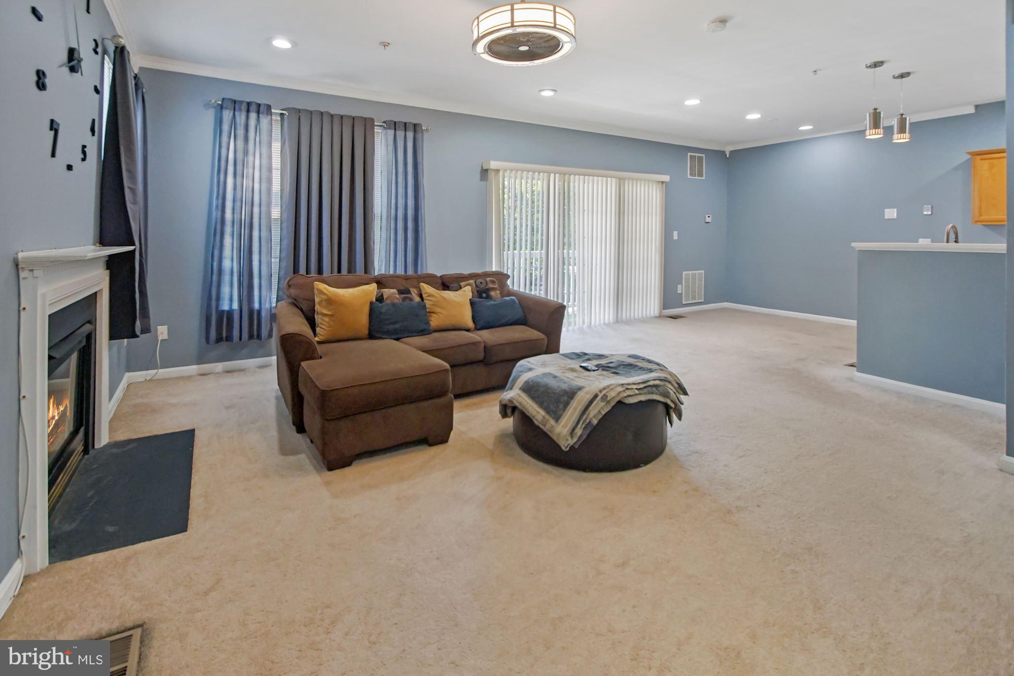 HAMPSHIRE HALL CONDO - Residential