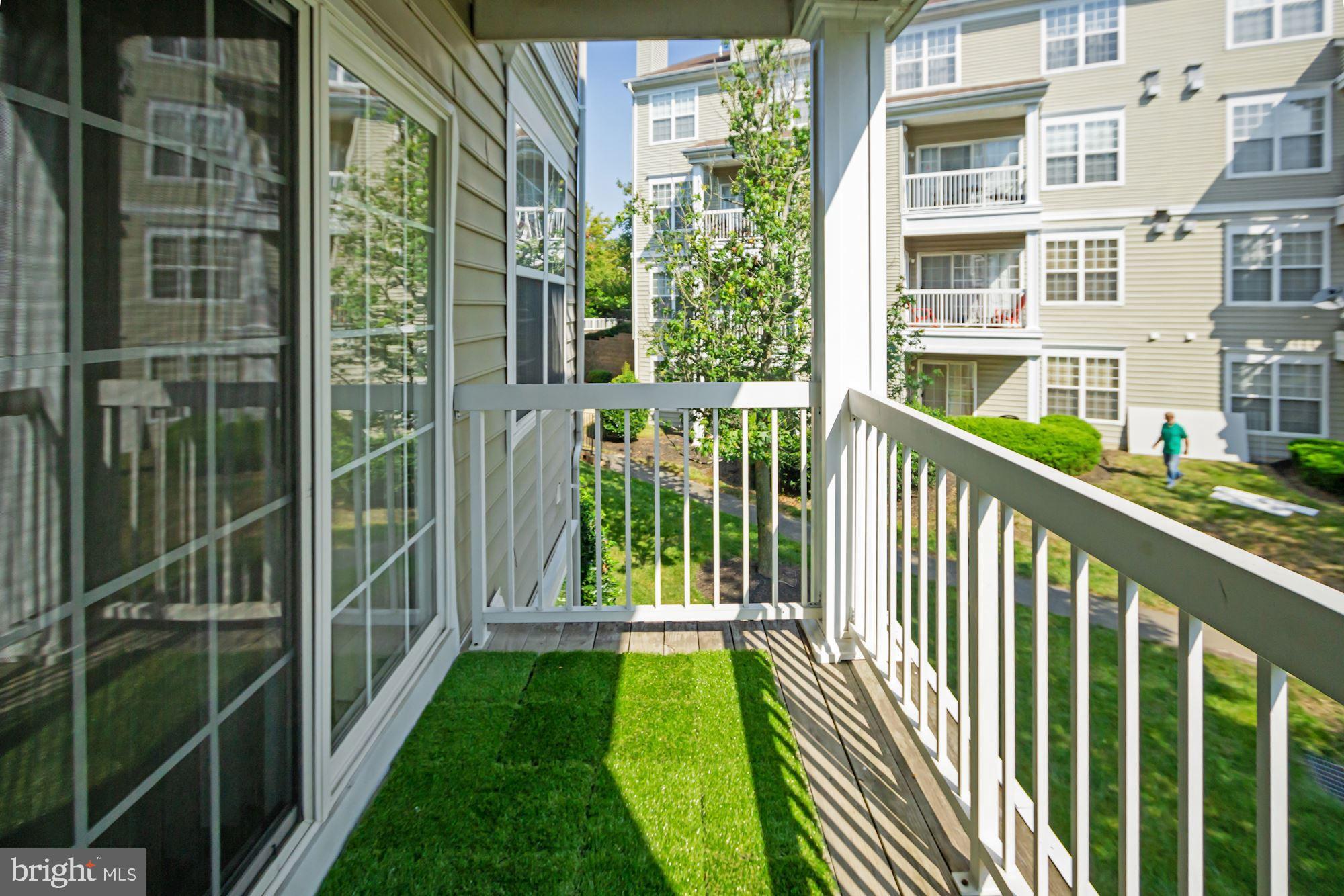 HAMPSHIRE HALL CONDO - Residential