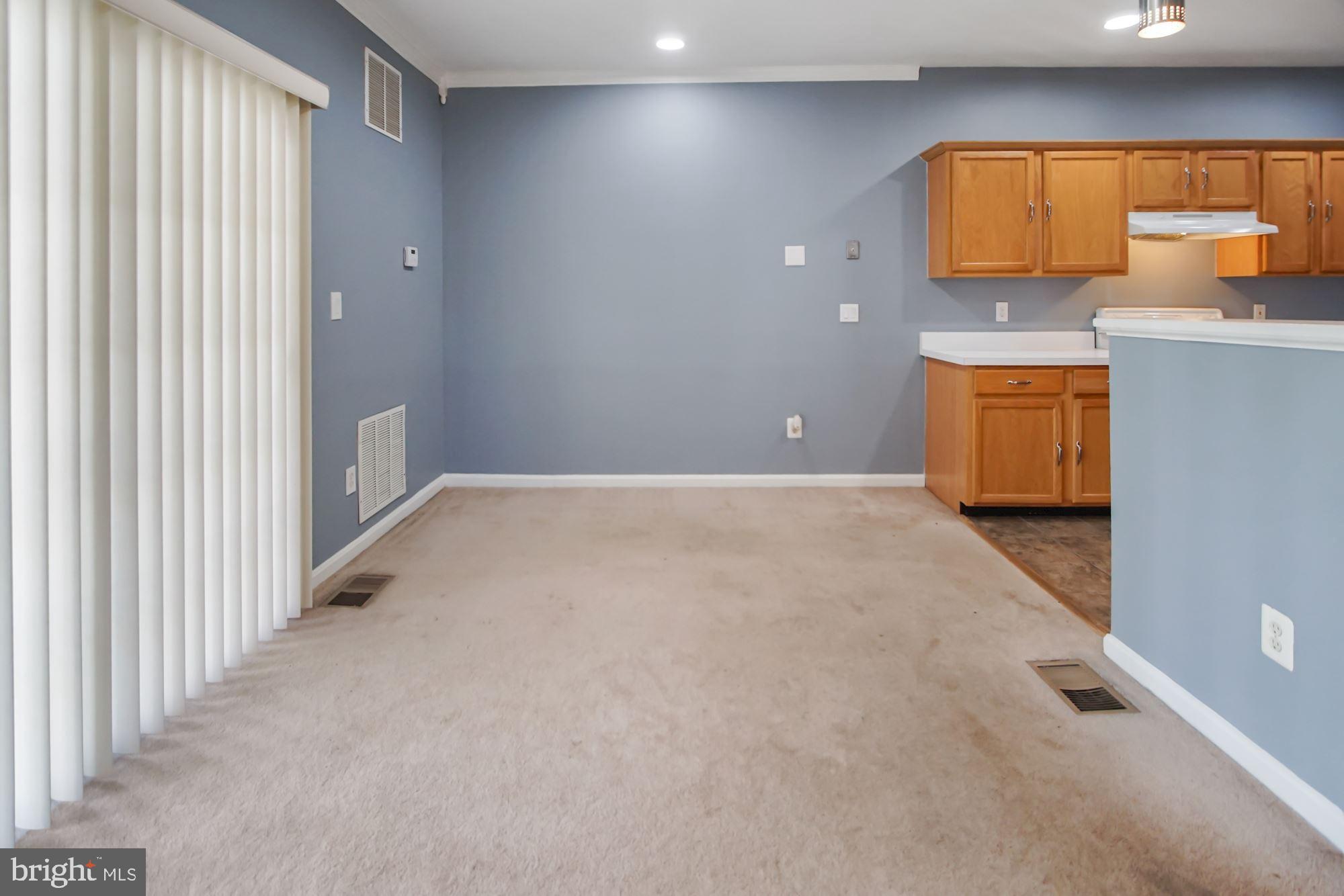 HAMPSHIRE HALL CONDO - Residential
