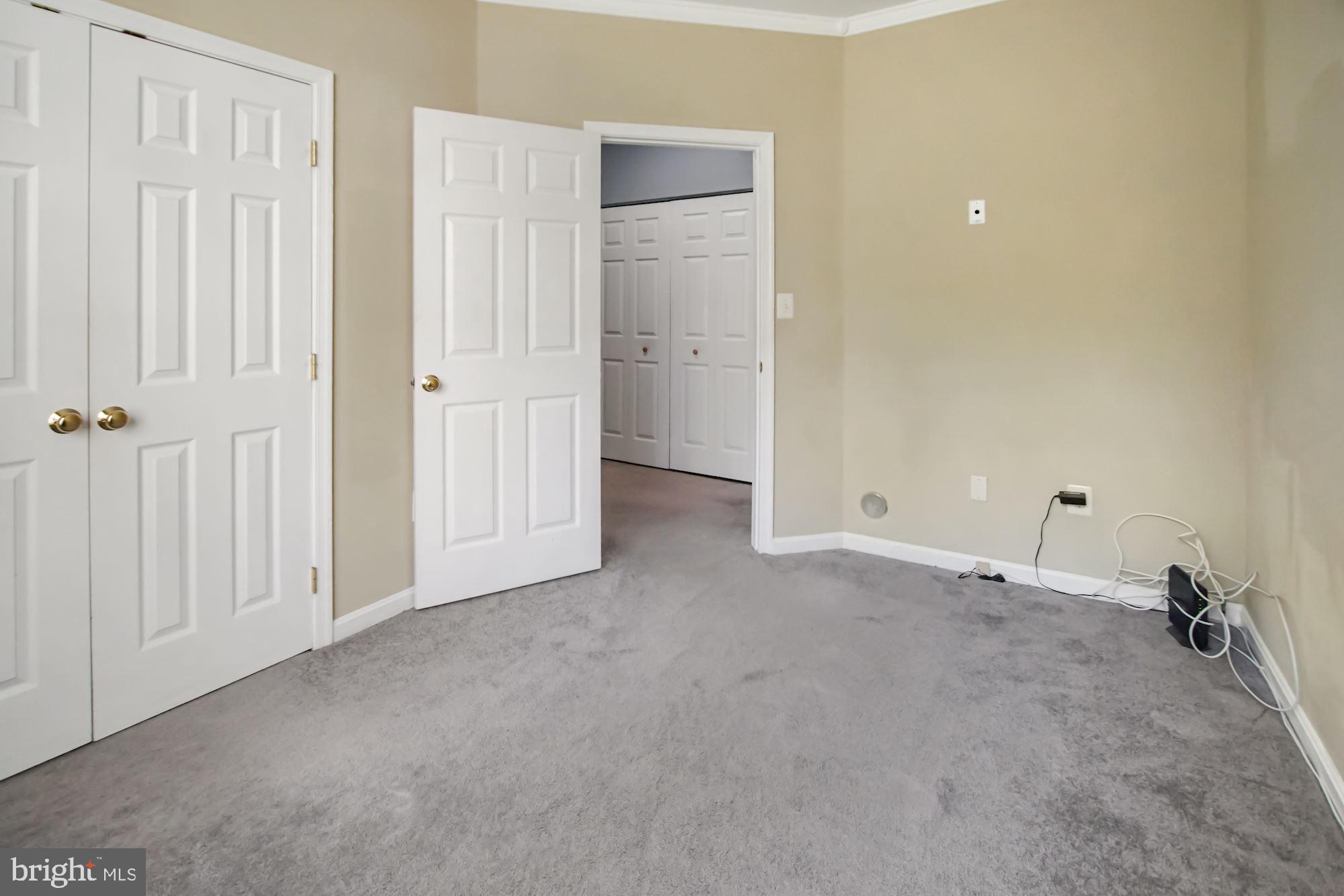 HAMPSHIRE HALL CONDO - Residential