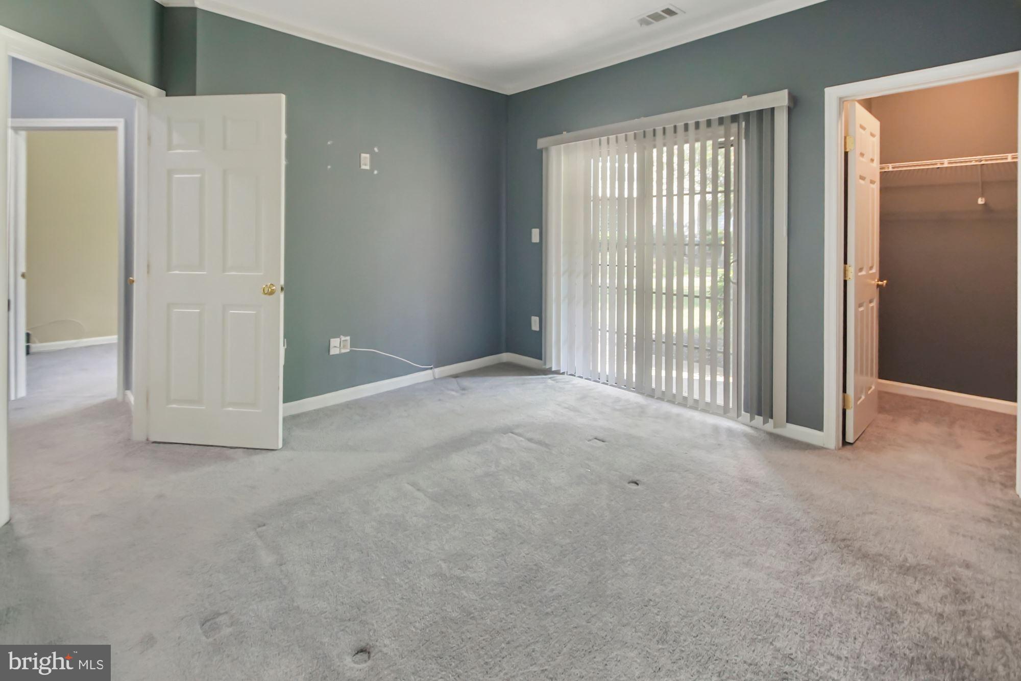 HAMPSHIRE HALL CONDO - Residential