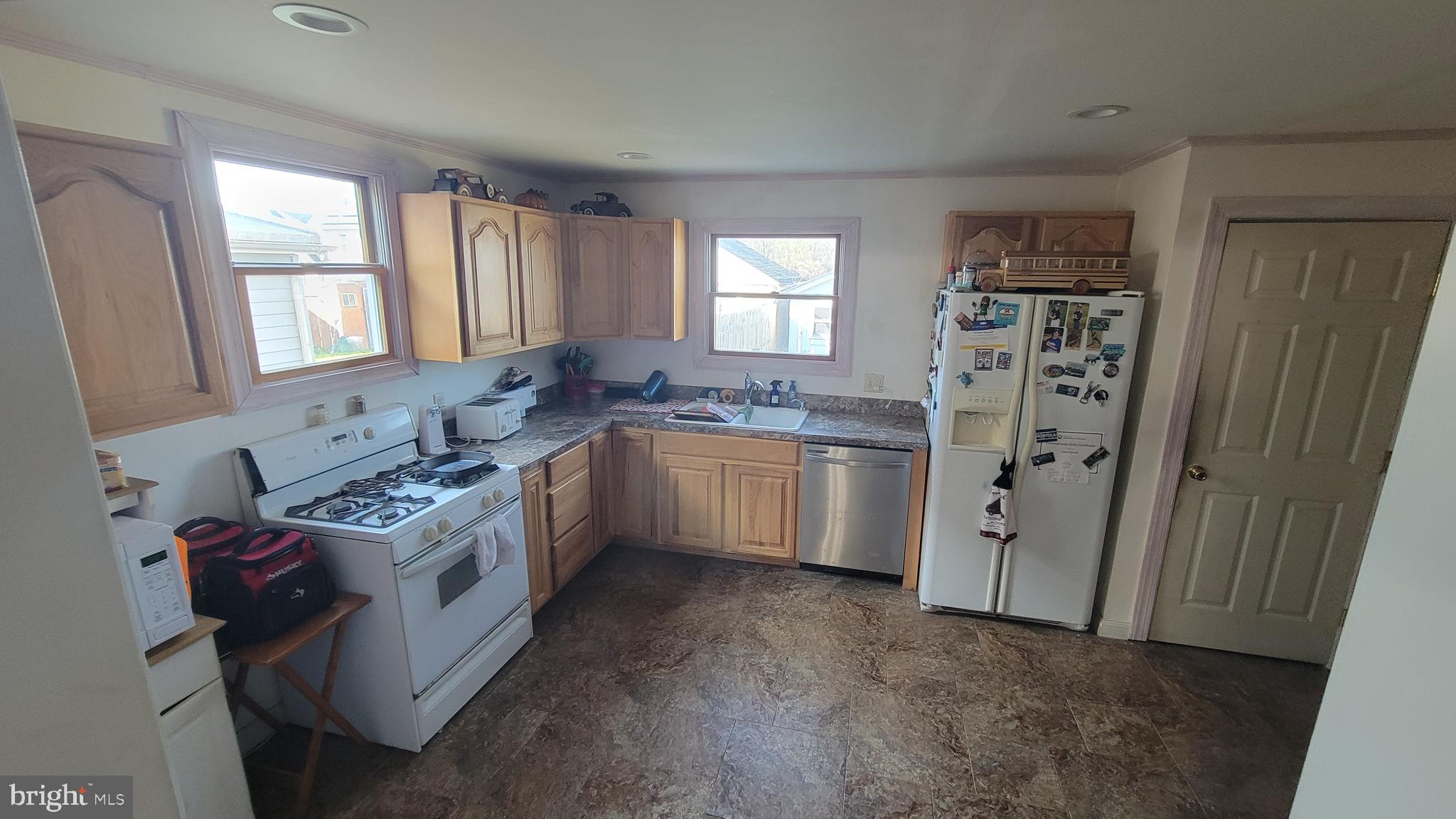 COLUMBIA AVENUE - Residential