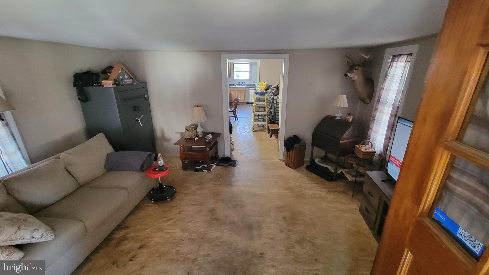 COLUMBIA AVENUE - Residential