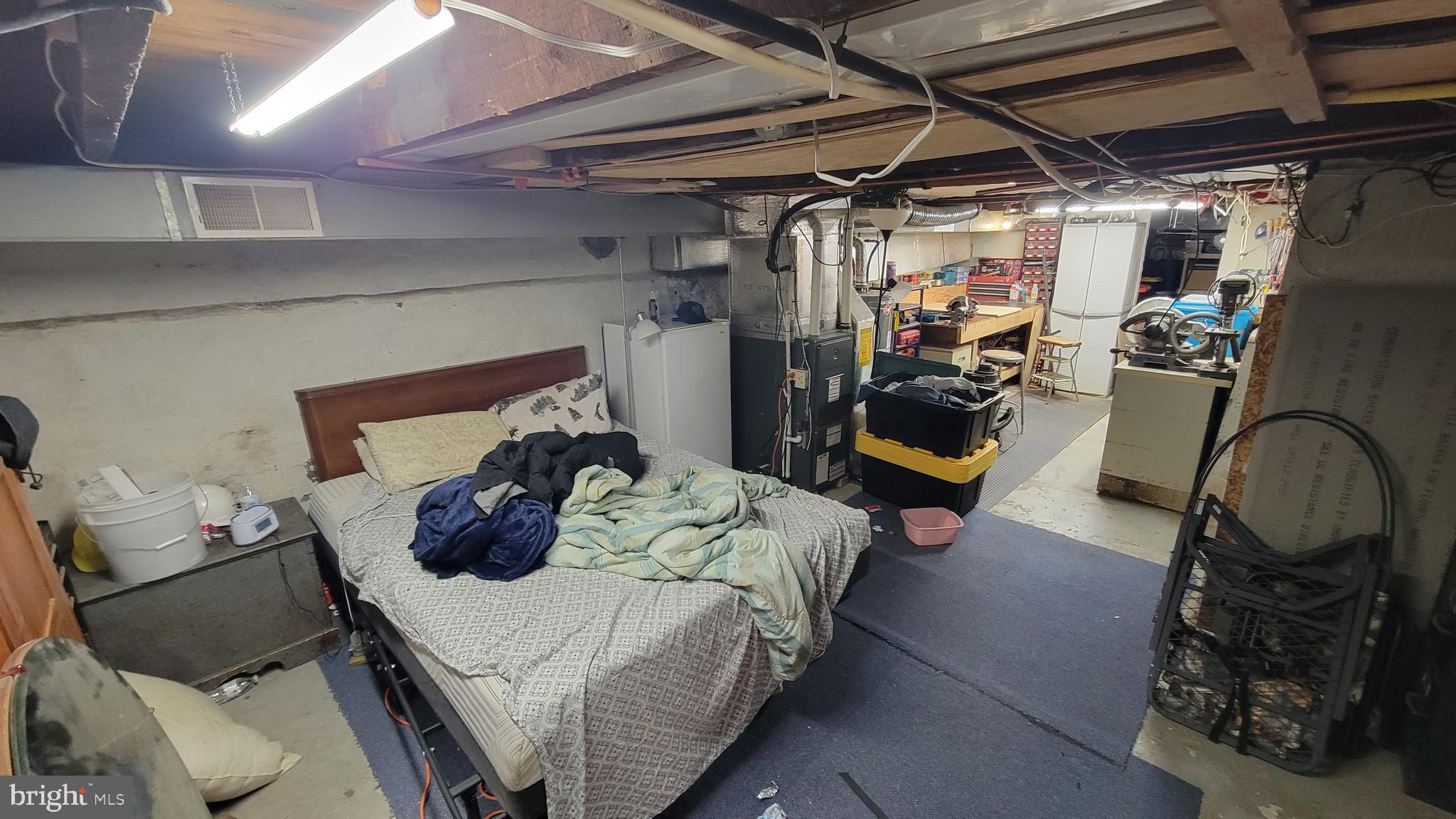 COLUMBIA AVENUE - Residential