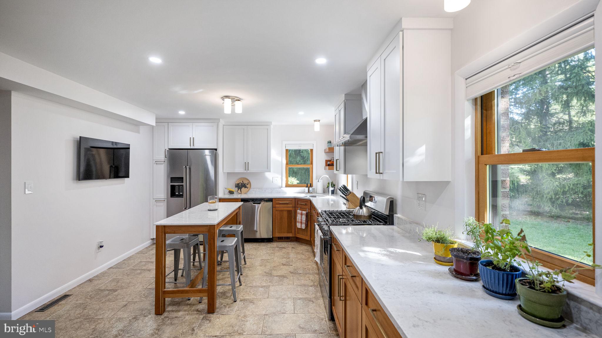 MUNCASTER MANOR - Residential