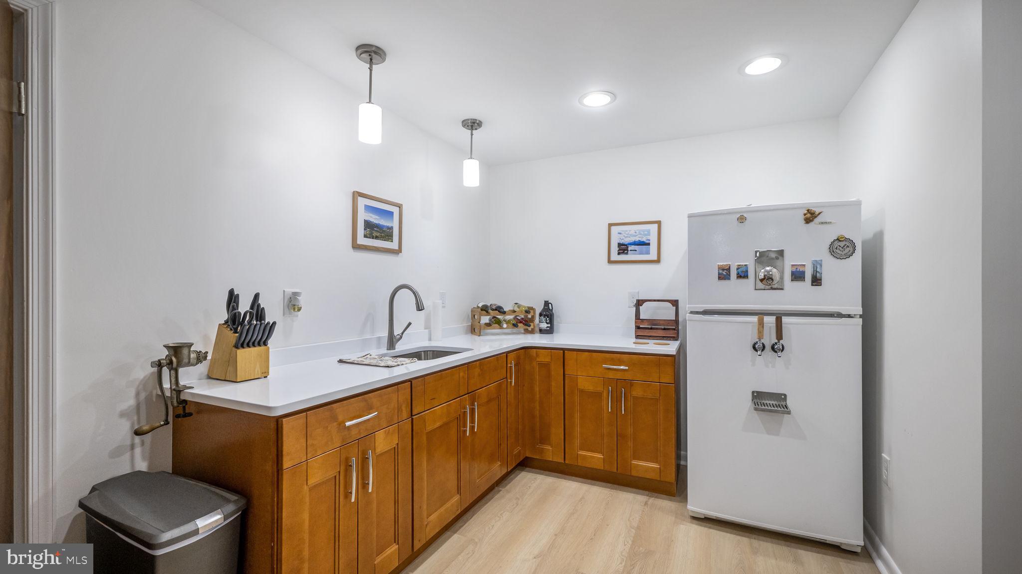 MUNCASTER MANOR - Residential