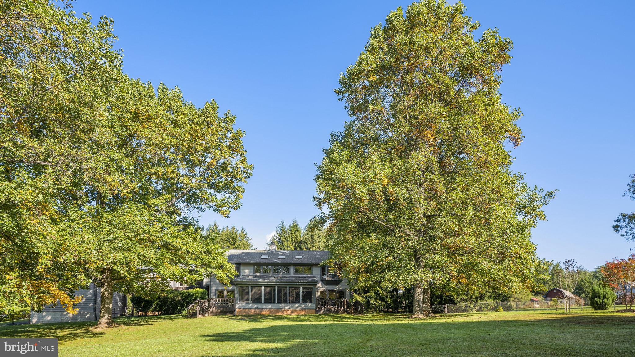 MUNCASTER MANOR - Residential