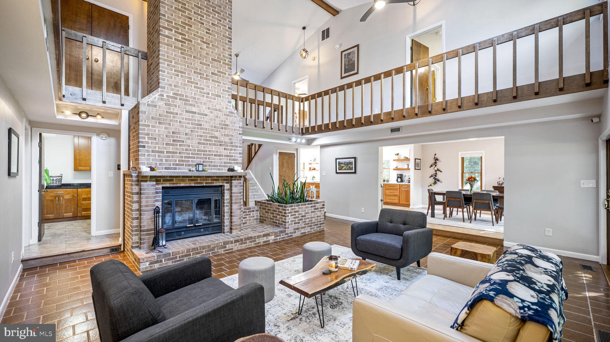 MUNCASTER MANOR - Residential