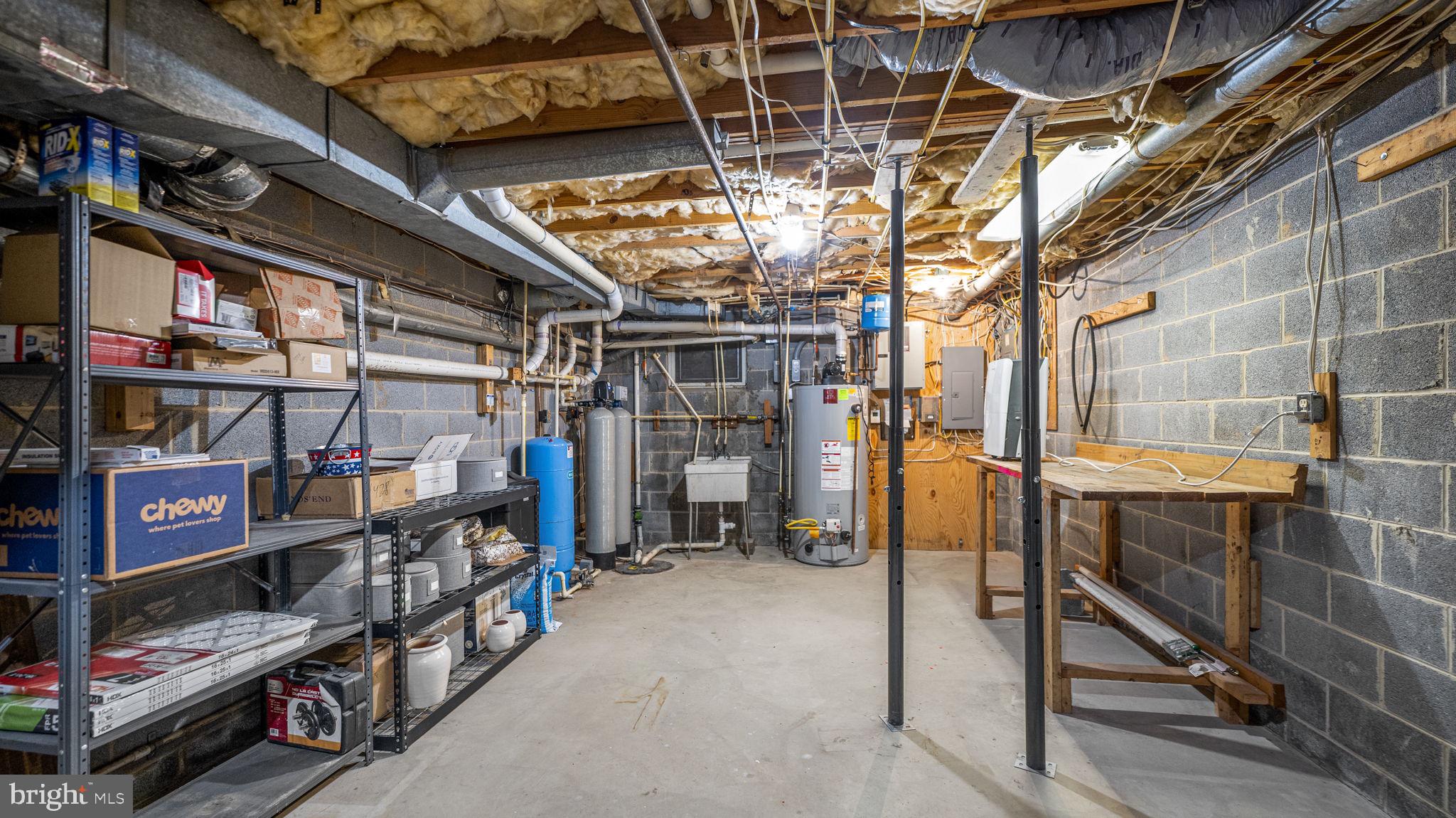 MUNCASTER MANOR - Residential