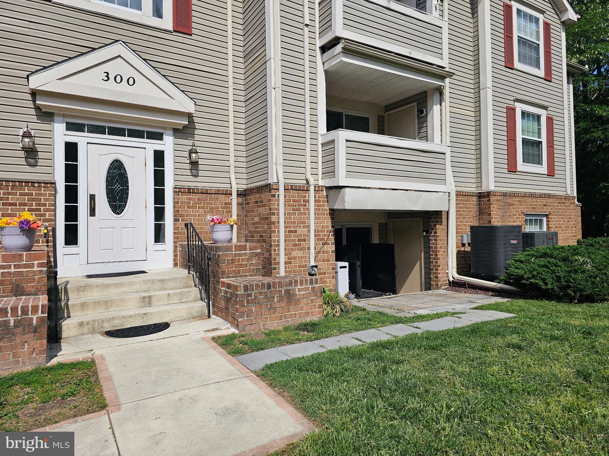 Price Improvement!!! Whether it is your full time residence, or a weekend getaway, this rarely available condo is perfect! Two large bedrooms, 2 full bathrooms, in-unit laundry, living/dining room, kitchen and elevator on patio! This complex sits on Sue Creek with walking paths, dock/pier, gazebo, picnic areas are a few of the ways to enjoy the outdoor entertainment or relaxation. This private waterfront community has only 35 units and they are rarely on the market. Grab it while you can!
This complex is not FHA eligible and VA eligibility is uncertain.