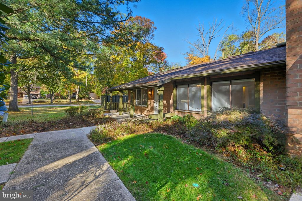Photo of 9583 Standon Place, COLUMBIA, MD 21045 (MLS # MDHW2060970)