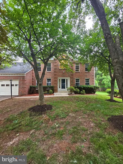 303 Saybrooke View Drive, Gaithersburg, MD MLS: MDMC2178002