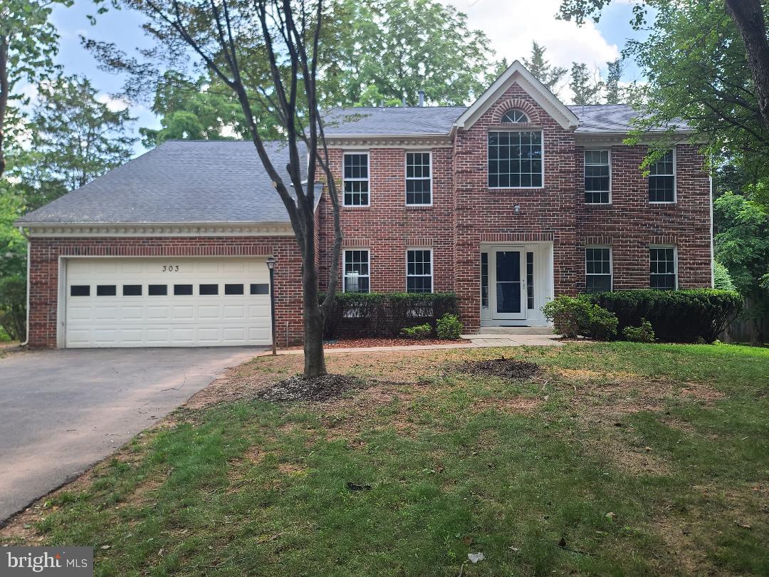 303 SAYBROOKE VIEW DRIVE