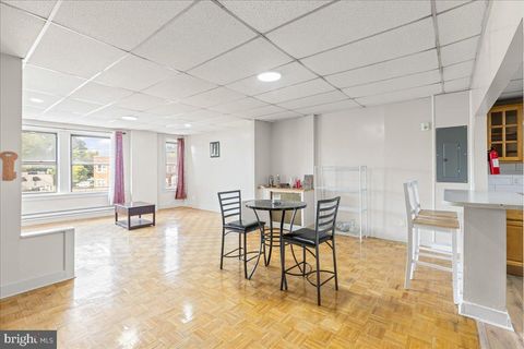 245 WARREN STREET BEVERLY NJ 08010