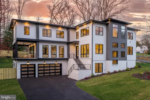 7400 Churchill Road, McLean, VA MLS: VAFX2225902