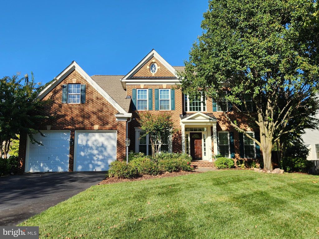 Photo of 22083 Vantage Pointe Place, ASHBURN, VA 20148 (MLS # VALO2108544)