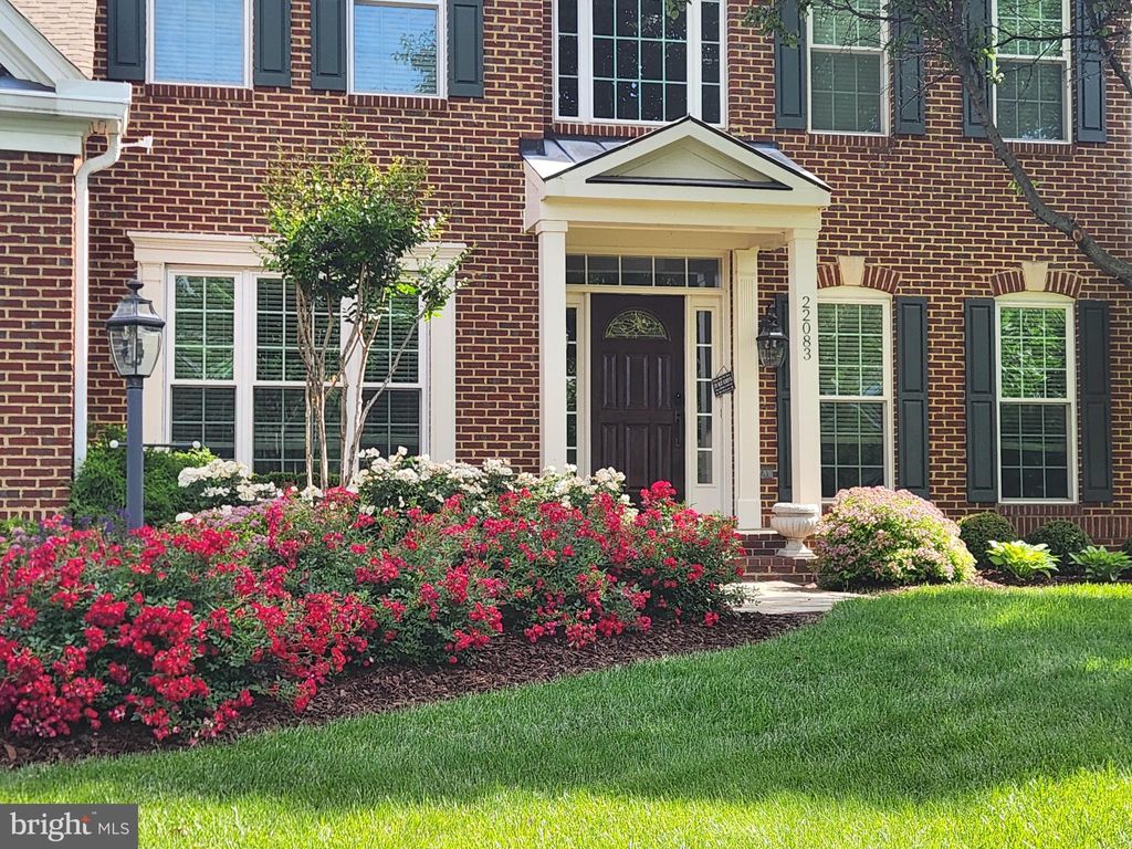 Photo of 22083 Vantage Pointe Place, ASHBURN, VA 20148 (MLS # VALO2108544)