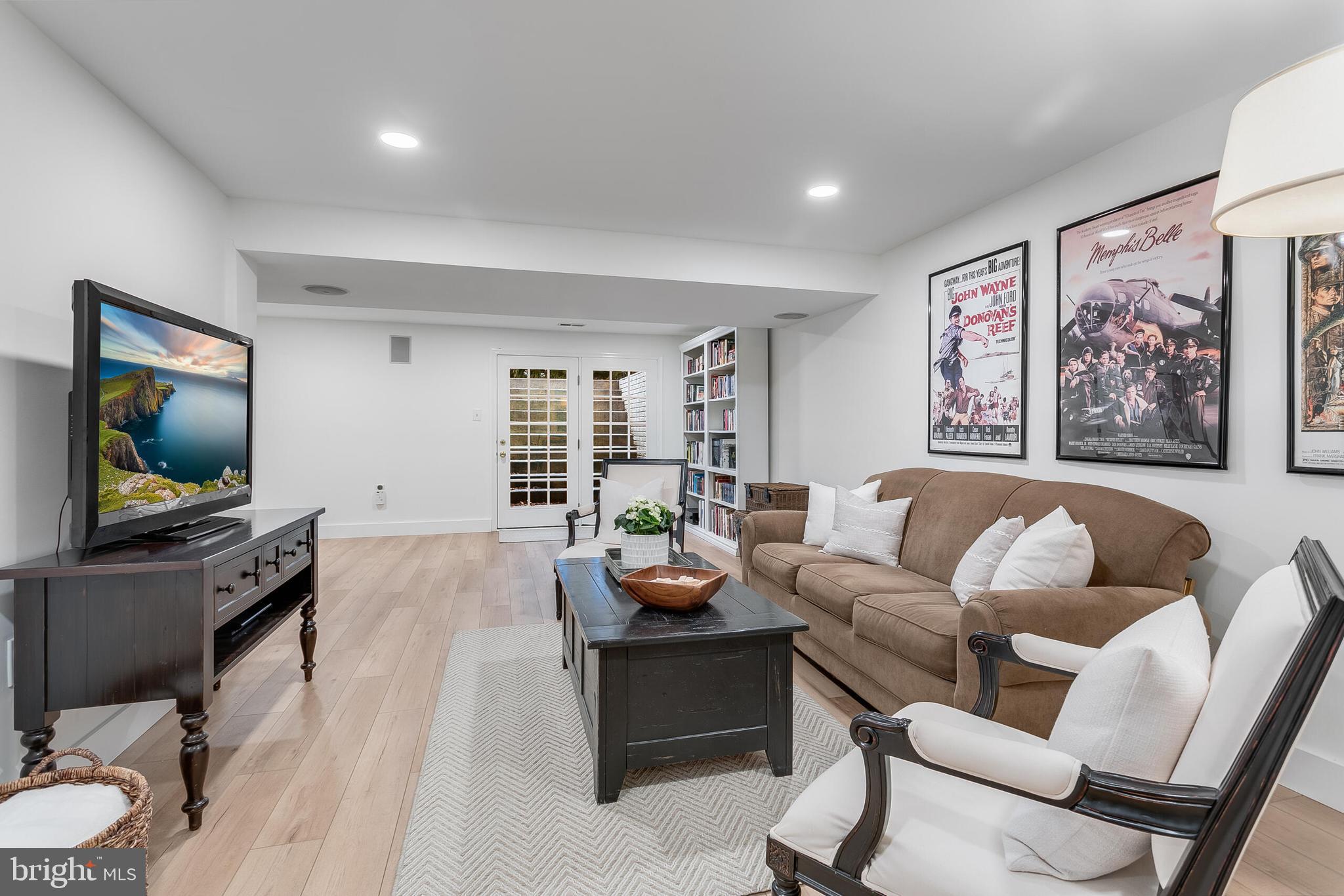 WOODLEA MANOR - Residential