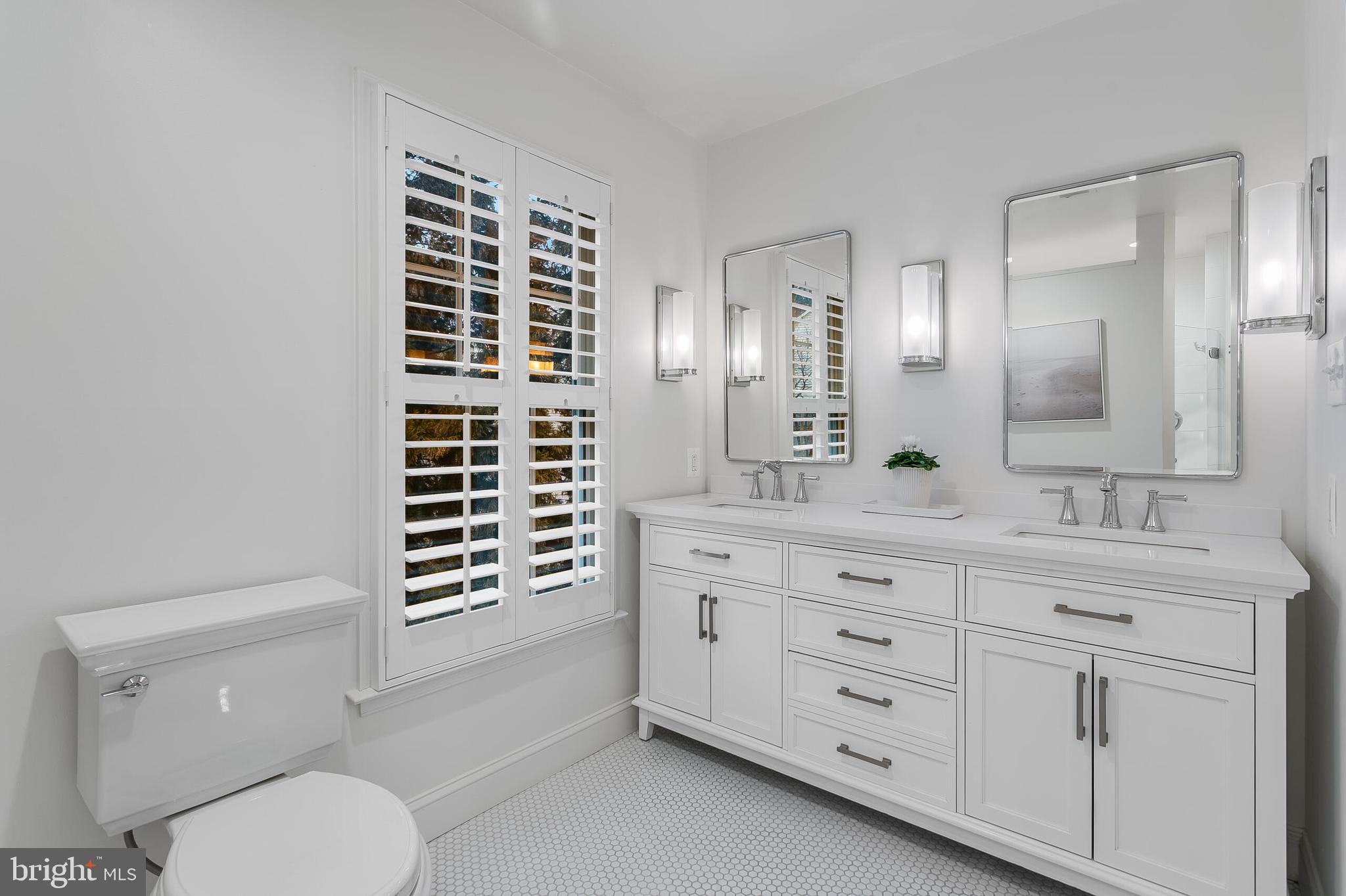 WOODLEA MANOR - Residential