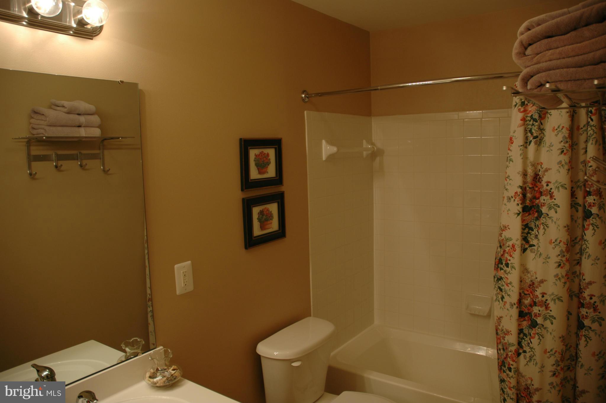 VILLAS AT THE RIDGES - Residential