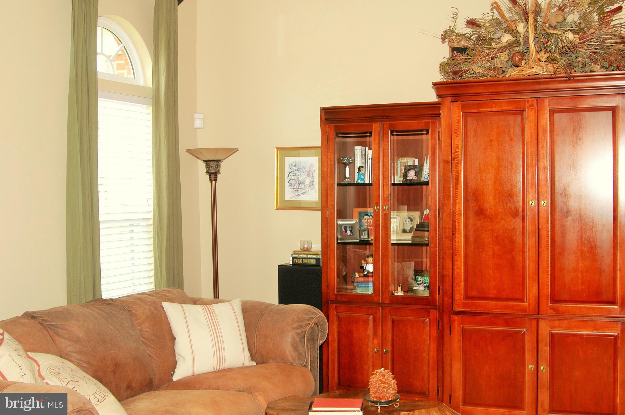 VILLAS AT THE RIDGES - Residential