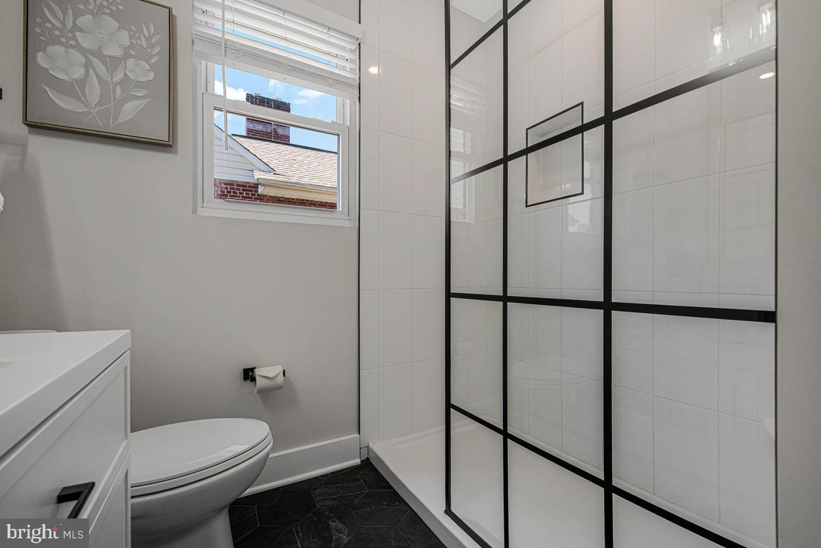 NORTH WOODRIDGE - Residential