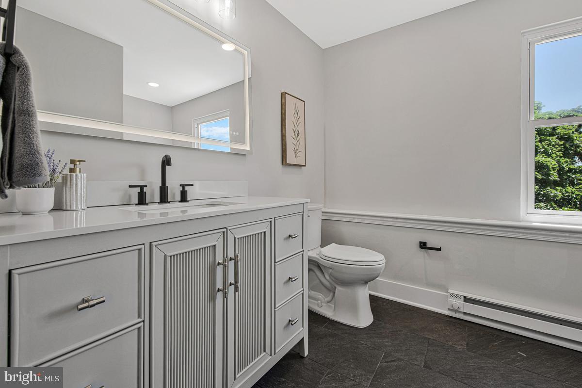 NORTH WOODRIDGE - Residential
