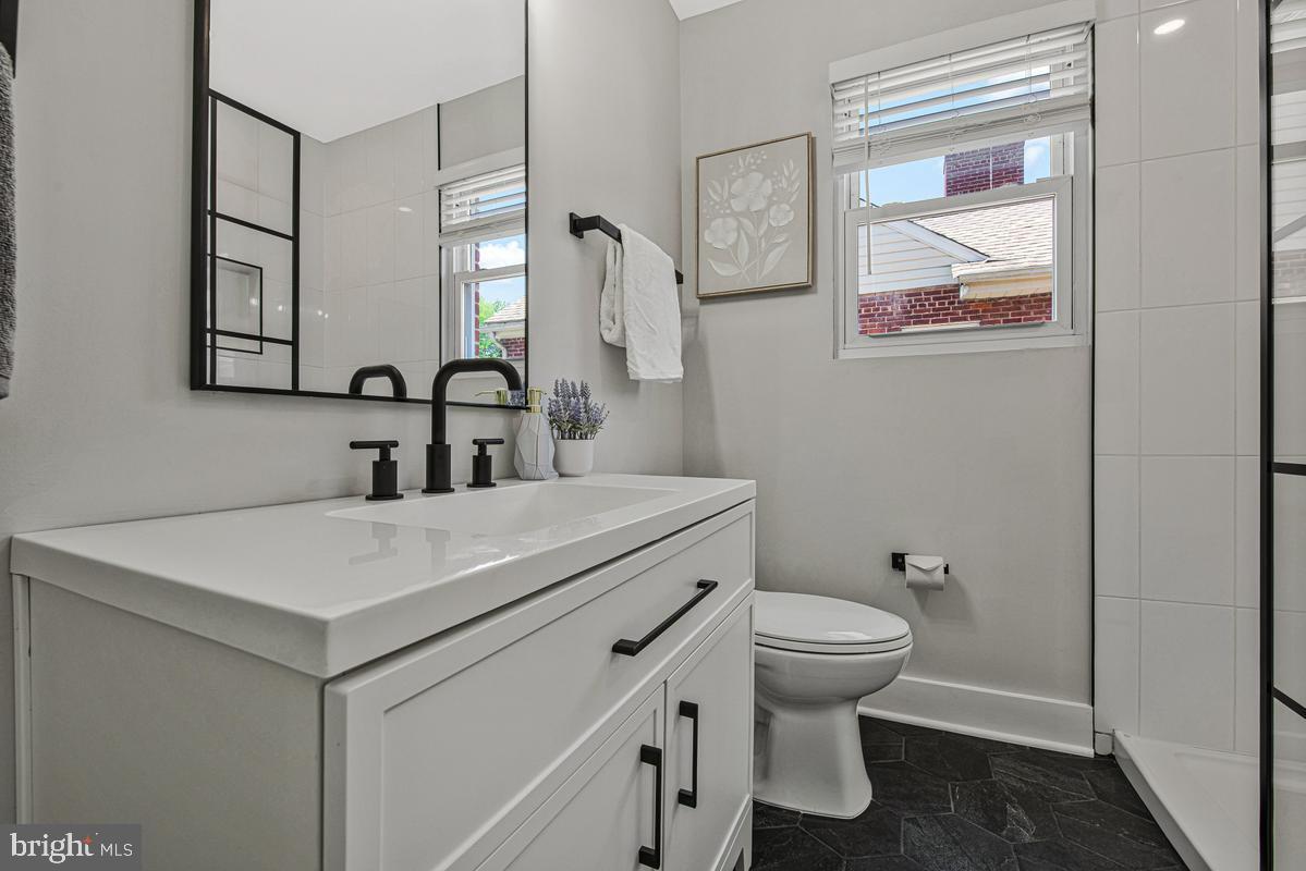 NORTH WOODRIDGE - Residential