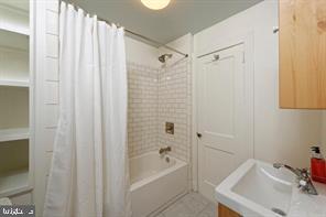 MIDDLEBURG - Residential Lease