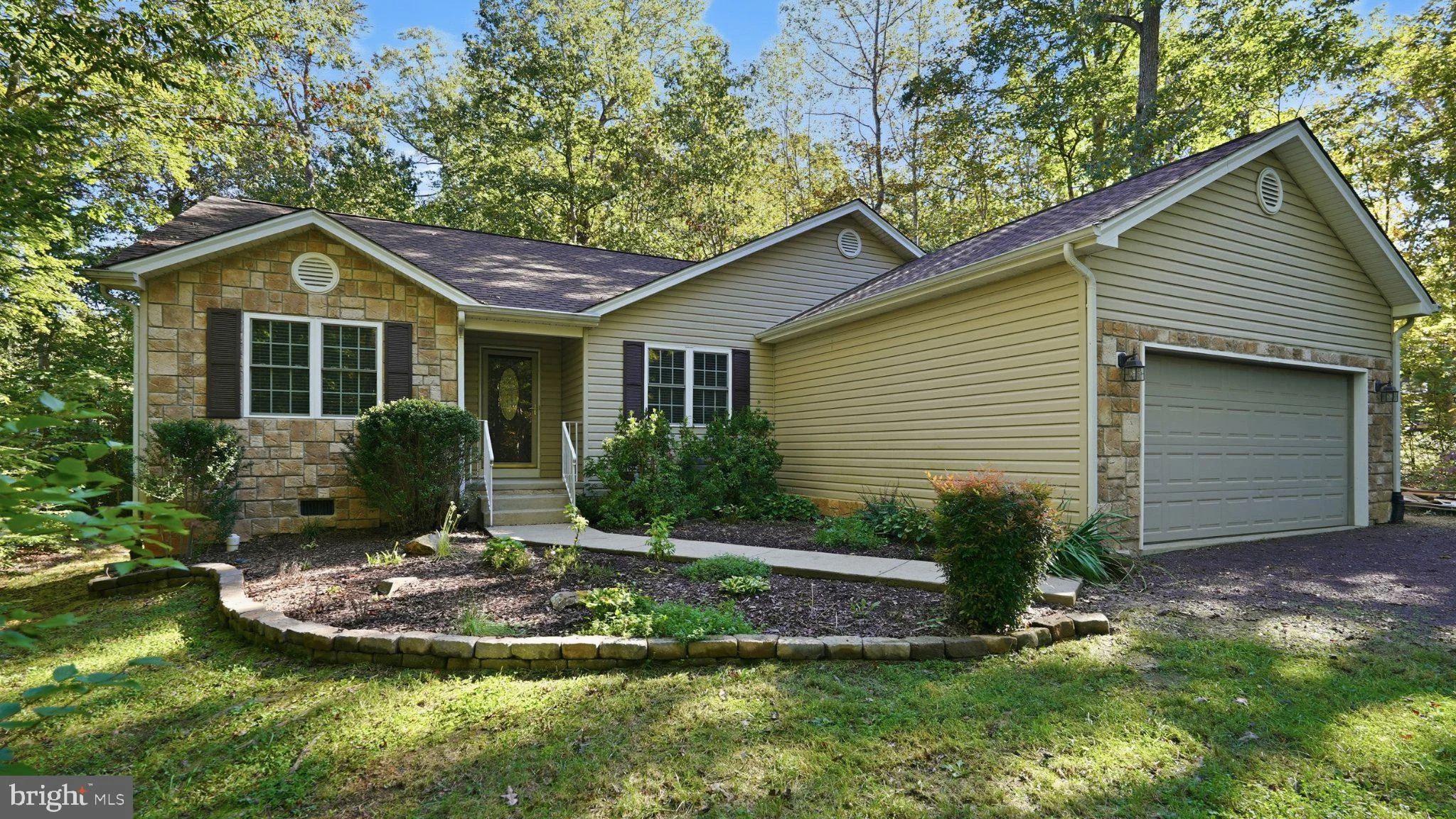 102 Elm Court